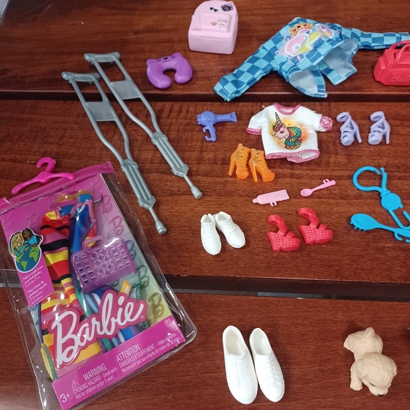 Barbie Accessory Bundle - Crutches, Shoes, Backpack And More! - Picture 2 of 8